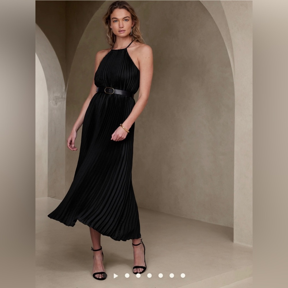 Banana Republic HALTER PLEATED MAXI DRESS size L